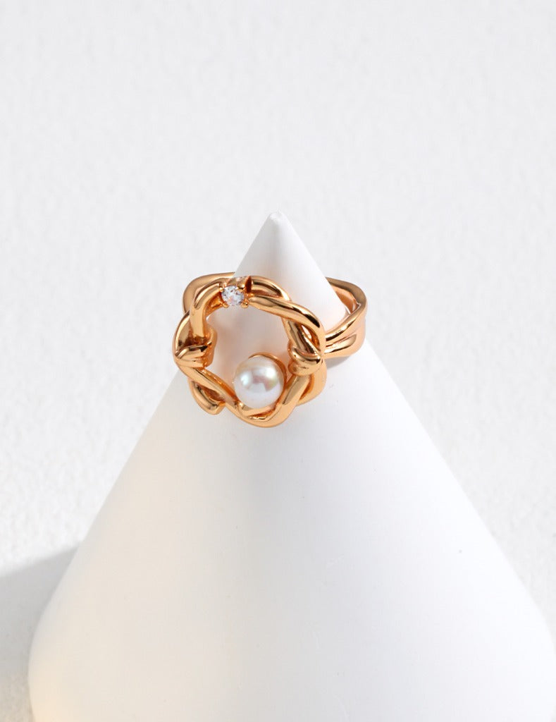 Sterling silver pearl ring