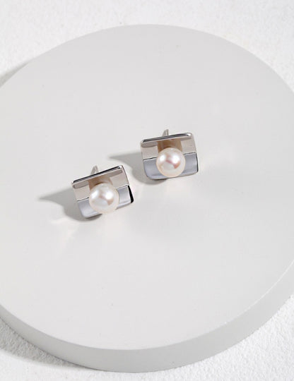 Sterling silver pearl earrings