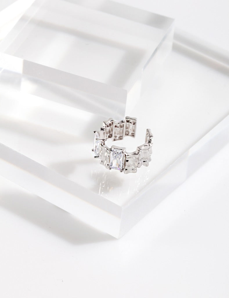 Irregular rectangular spaced zircon design ring