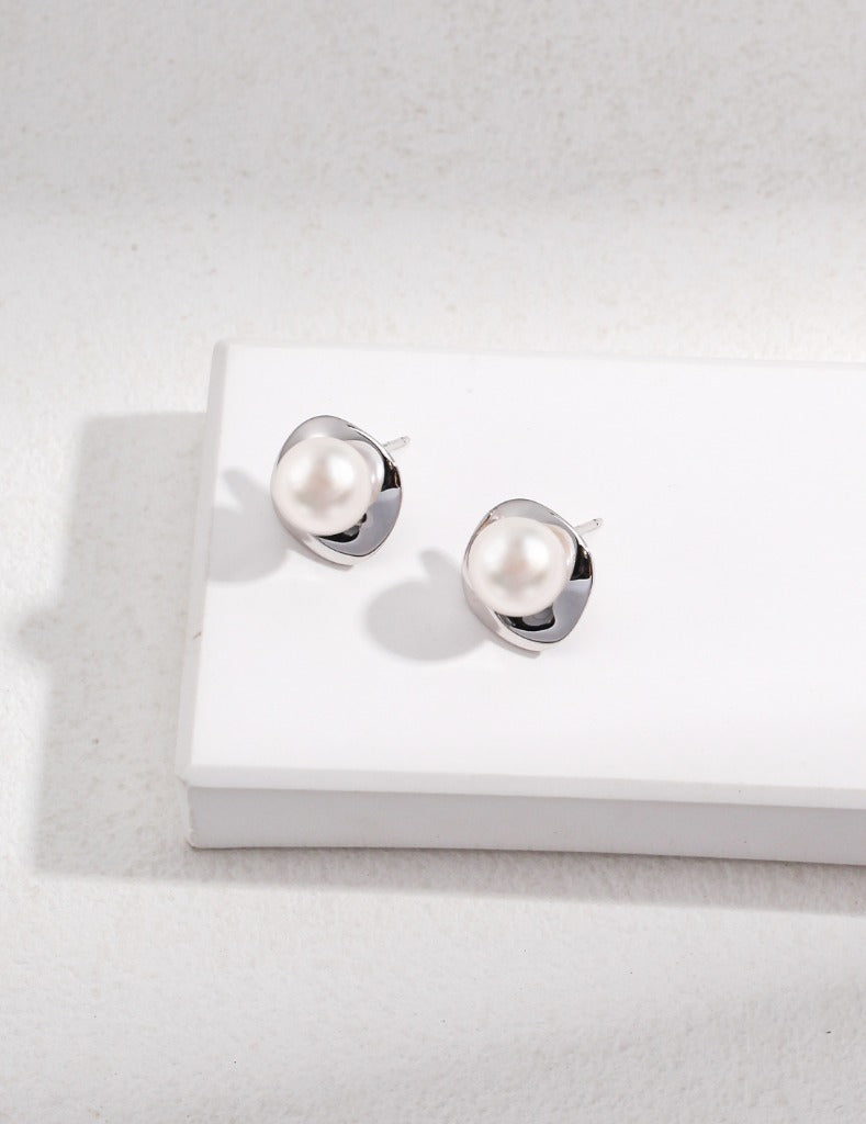 Sterling silver pearl earrings