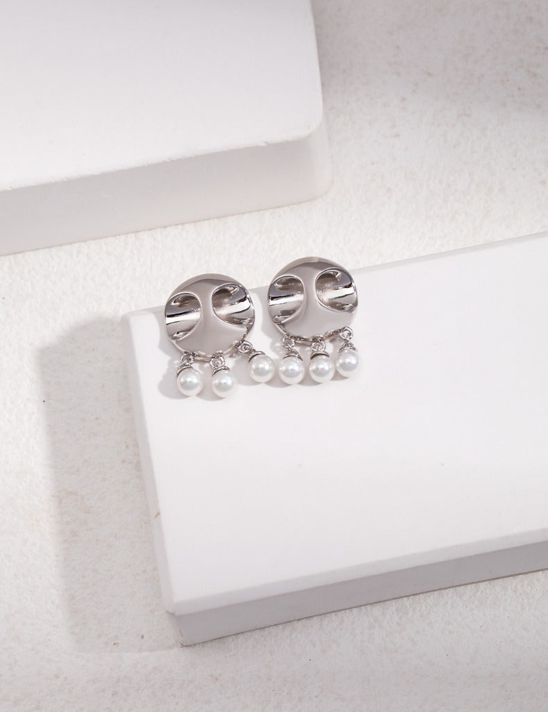 Sterling silver shell pearl earrings