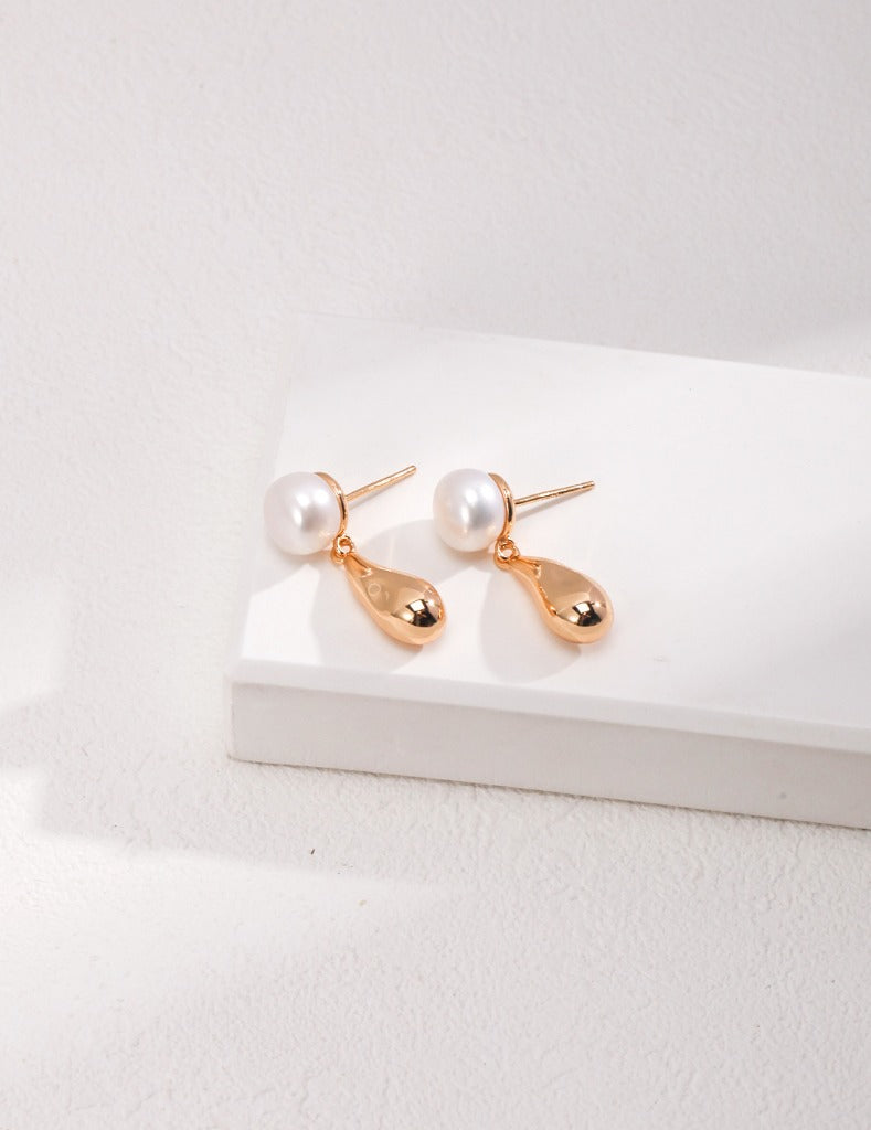 Sterling silver pearl earrings