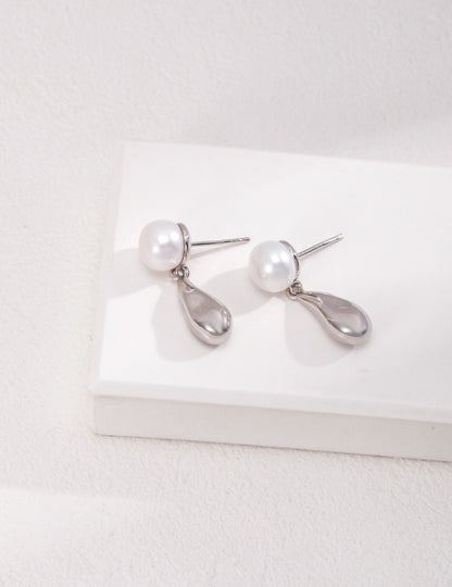 Sterling silver pearl earrings