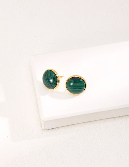 Minimalist style, exquisite malachite earrings, no need for excessive decoration, using exquisite craftsmanship only to reflect the beauty of malachite.