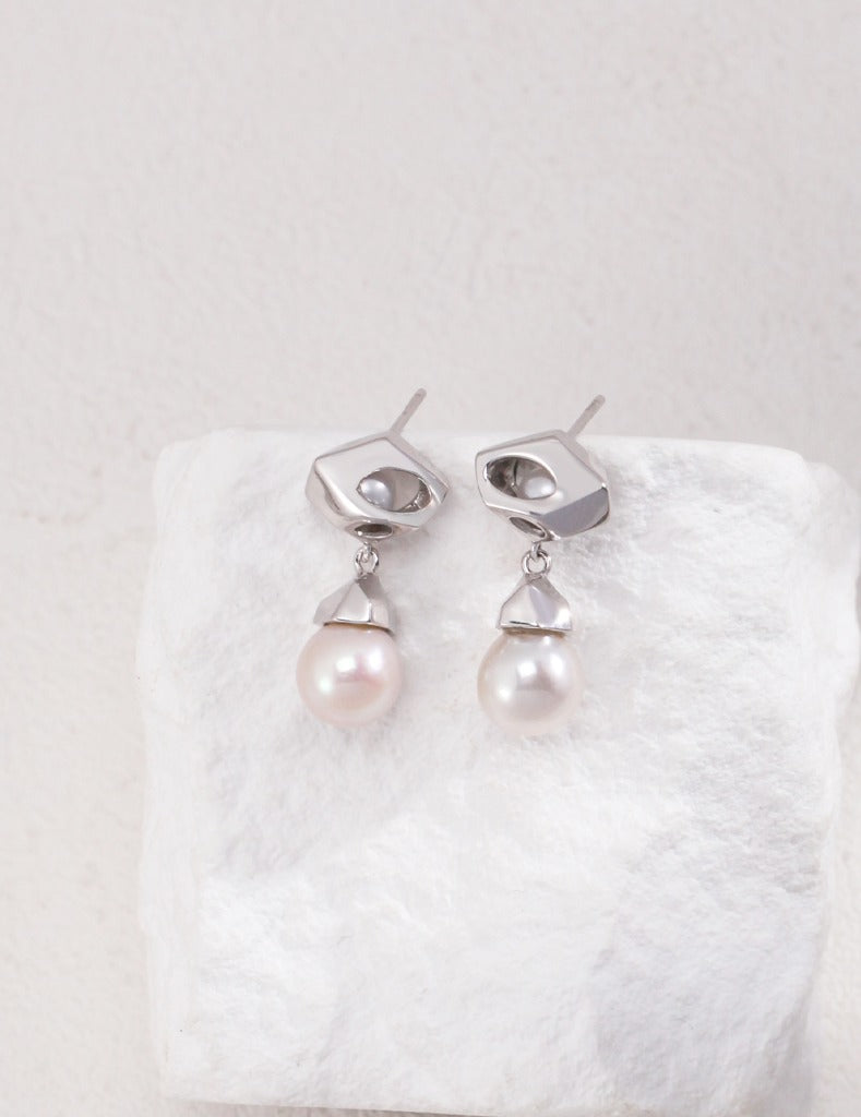 Sterling silver pearl earrings