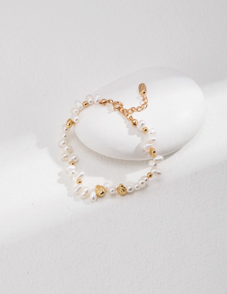 Natural pearl necklace