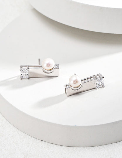 Sterling silver pearl earrings