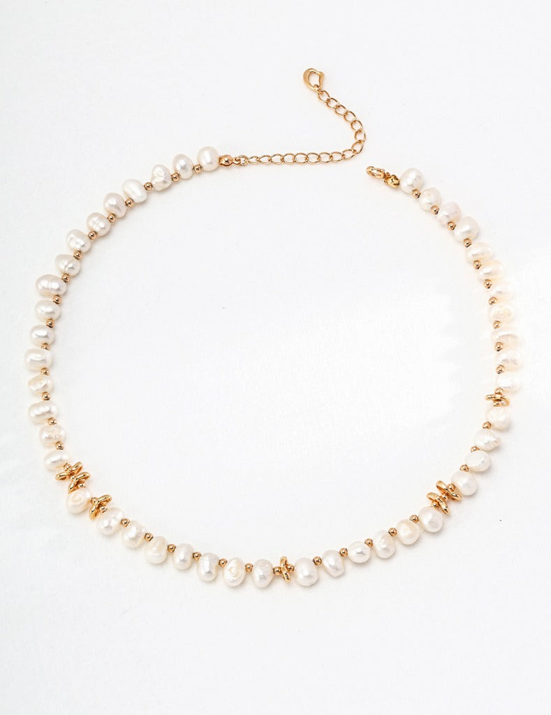 Natural pearl necklace